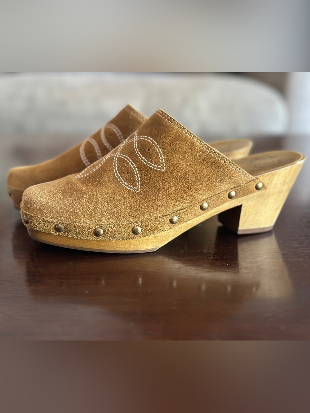 Bird of Flight Shy Clog Suede Studded Tan Women's Clog Mule Size 6